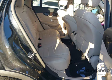 2019 Mercedes-Benz Glc 300 from USA, damaged, VIN WDC0G4JB4KV138997